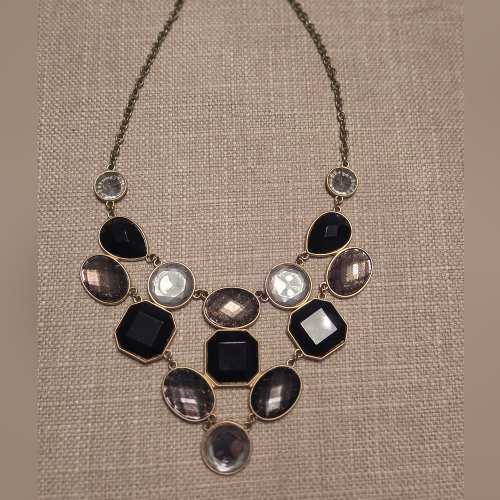 Elegant Black and Gold Necklace